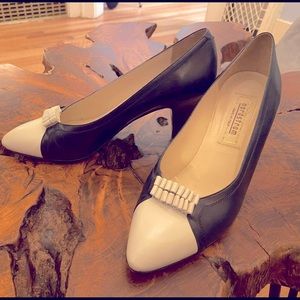 Vtg.80''s Spectator Heels Navy Off White SZ 7.5 B